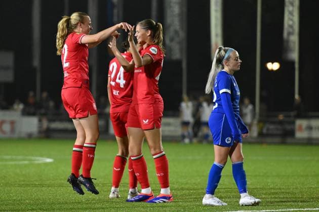 ENSCHEDE - FC Twente celebrates the goal of Suus Verdaasdonk of FC Twente (3l) during the UEFA Champions League for Women match between FC Twente and Cardiff City at Sportpark Schreurserve on September 4, 2024 in Enschede, Netherlands. ANP Hollandse Hoogte Women s UEFA Champions League First qualifying round 2024 25 xVIxANPxSportx xGerritxvanxKeulenxIVx 507654035 originalFilename: 507654035.jpg