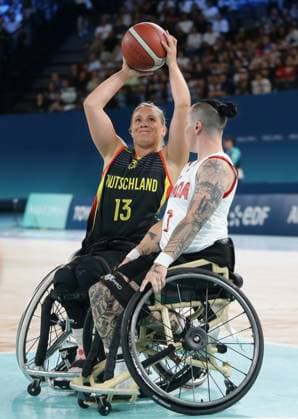 Paris , Paralympics , Wheelchair basketball quarter-final Germany vs Canada , Svenja Mayer GER