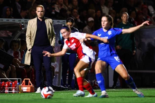 Arsenal gegen Rangers Frauen 04. September 2024, London UEFA Women s Champions League Qualifier Arsenal gegen Rangers Frauen Arsenal-Manager Jonas Eidevall Foto Jacques Feeney Abseits London UK  Copyright: xJacquesxFeeneyx xOffsidexOffside
