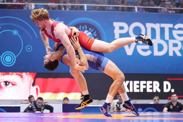 Bilder des Jahres 2024, Sport 09 September Sport Themen der Woche KW36 Sport Bilder des Tages U20 World Championships 2024 97kg GR - Yehor Yakushenko (UKR) df. Darius Kiefer (GER) Pontrevedra Spain *** U20 World Championships 2024 97kg GR Yehor Yakushenko UKR df Darius Kiefer GER Pontrevedra Spain Copyright: xUnitedxWorldxWrestlingx xJakexKix United World Wrestling Jake Ki