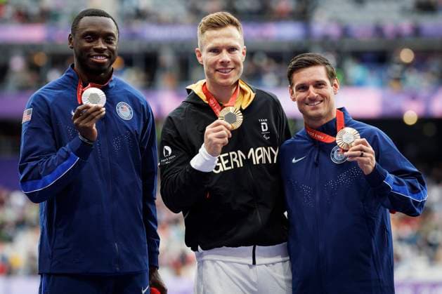 Paralympics Para Athletics Paris, 05 09 2024 Award ceremony with GOLD for REHM Markus T64 GER Para Athletics , Silver goes to LOCCIDENT Derek T64 USA , BRONZE WALLACE Jarryd T64 USA Paralympics Para Athletics on 05 09 2024 at the Stade de France in Paris France Copyright: xBEAUTIFULxSPORTS AxelxKohringx