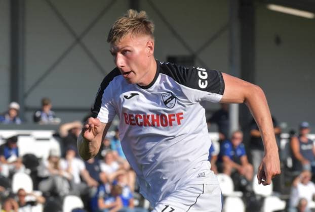 25 08 2024, GER, Soccer, 3 Liga, Season 2024 2025, 03 Matchday, Sportclub Arena, Verl SC Verl SV Waldhof Mannheim 1 1 Eduard Probst SC Verl , Action, Single image, Landscape