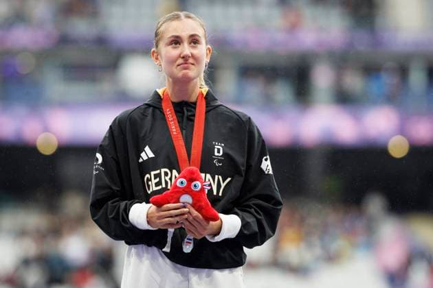 Paralympics Para Athletics Paris, 05 09 2024 Surprise Silver MOOS Nele T38 GER Para Athletics , long jump, Paralympics Para Athletics on 05 09 2024 at the Stade de France in Paris France Copyright: xBEAUTIFULxSPORTS AxelxKohringx
