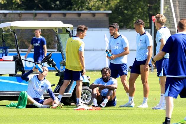 DEU, DFL, 2 FBL Hertha BSC, Training, 05 09 2024, Sportforum, Berlin, DEU, DFL, 2 FBL Hertha BSC, Training, in the picture Michael Cuisance Hertha BSC Berlin 27 , Diego Demme Hertha BSC Berlin 6 , Kevin Sessa Hertha BSC Berlin 8 , Deyovaisio Zeefuik Hertha BSC Berlin 42 , Derry Scherhant Hertha BSC Berlin 39 , Luca Schuler Hertha BSC Berlin 18 DFL regulations prohibit any use of Photographs as image sequences and or quasi video Foto Juergen Engler nordphoto GmbH nordphotoxGmbHx xEngler nph00076