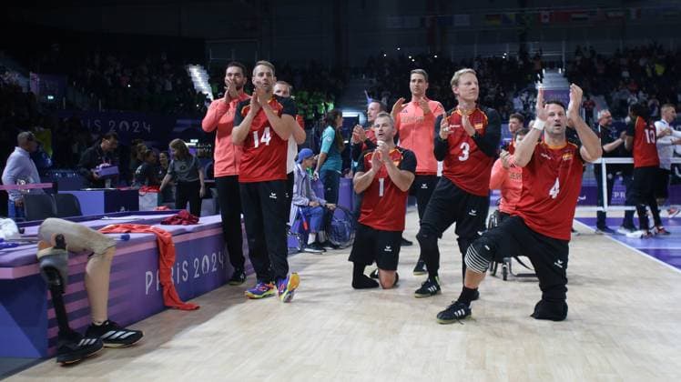 Paris , Paralympics , Sitting volleyball , Germany vs Bosnia and Herzegovina , from left Torben Schiewe Alexander Schiffler Thomas renger Heiko Wiesenthal GER