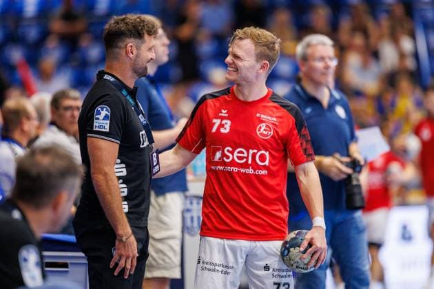 v l Florian Kehrmann TBV Lemgo Lippe, Coach , Timo Kastening MT Melsungen, 73 GER, TBV Lemgo Lippe vs MT Melsungen, Handball, 1 Bundesliga, 1 Matchday, Season 2024 2025, 05 09 2024 GER, TBV Lemgo Lippe vs MT Melsungen, Handball, 1 Bundesliga, 1 Matchday, Season 2024 2025, 05 09 2024 Lemgo Copyright: xEibner-Pressefotox xJanxRollingerx EP_JSK