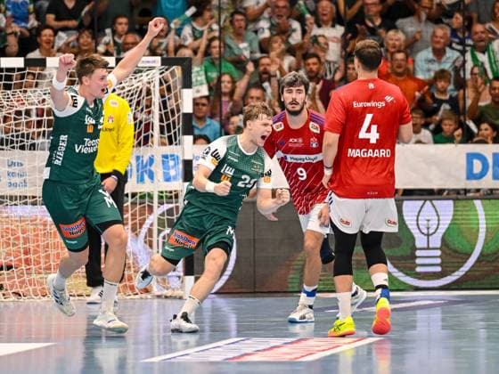Goeppingen, Germany, 06 09 24 Oskar Sunnefeldt FRISCH AUF Goeppingen andFranko Lastro FRISCH AUF Goeppingen gestures, gestures, cheers during the Daikin Handball Bundesliga match between FRISCH AUF Goeppingen vs Handball Sport Verein Hamburg at EWS Arena on September 06, 2024 in Goeppingen, Germany Photo by Harry Langer DeFodi Images Goeppingen, Germany, 06 09 24 Oskar Sunnefeldt FRISCH AUF Goeppingen and Franko Lastro FRISCH AUF Goeppingen gestures during the Daikin Handball Bundesliga match between FRISCH AUF Goeppingen vs Handball Sport Verein Hamburg at EWS Arena on September 6, 2024 in Goeppingen, Germany Photo by Harry Langer DeFodi Images Photo by Harry Langer DeFodi Images Defodi 541 FAGHSV240906 032 Defodi-541