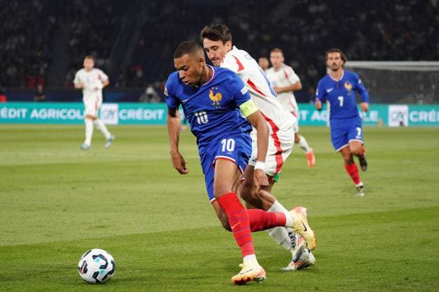 Kylian Mbappe of France France v Italy, UEFA Nations League, League A, Group 2, Football, Stade de France, Paris, France, UK, 06 Sep 2024 EDITORIAL USE ONLY No use with unauthorised audio, video, data, fixture lists, club league logos or live services. Online in-match use limited to 120 images, no video emulation. No use in betting, games or single club league player publications.  Copyright: xDavexWinter Shutterstockx 14700274af