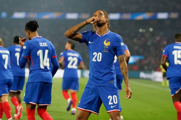 Bradley Barcola of France celebrates after scoring a goal with teammates during France vs Italy, Football UEFA Nations Leage match in Paris, France, September 06 2024  Copyright: xEmmanuelexMastrodonato IPAxSportx xx IPA_49410828 IPA_Agency_IPA49410828