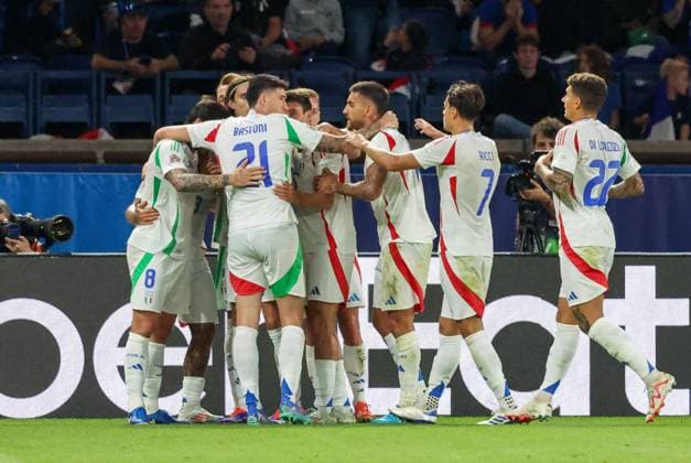 September 6, 2024, Parigi, Parigi, Francia: During the first match of National League 06 09 2024 Football match between France vs Italy at the Parc des Princes stadium in Paris.In picture Federico Dimarco Parigi Francia - ZUMAs236 20240906_aap_s236_007 Copyright: xFabioxSassox