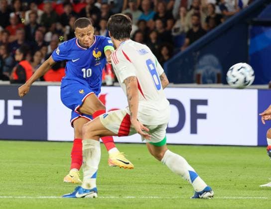 September 6, 2024, Parigi, Parigi, Francia: During the first match of National League 06 09 2024 Football match between France vs Italy at the Parc des Princes stadium in Paris.In picture Kylian Mbappo Parigi Francia - ZUMAs236 20240906_aap_s236_013 Copyright: xFabioxSassox