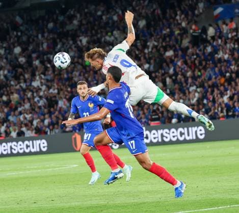 September 6, 2024, Parigi, Parigi, Francia: During the first match of National League 06 09 2024 Football match between France vs Italy at the Parc des Princes stadium in Paris.In picture Mateo Retegui Parigi Francia - ZUMAs236 20240906_aap_s236_014 Copyright: xFabioxSassox