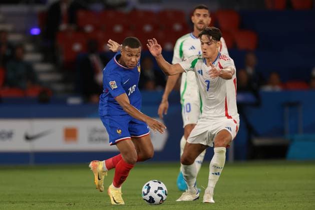 Paris, France, 6th September 2024. Kylian Mbappe of France takes on Samuele Ricci of Italy during the UEFA Nations League match at Le Parc des Princes, Paris. Picture credit should read: Jonathan Moscrop Sportimage EDITORIAL USE ONLY. No use with unauthorised audio, video, data, fixture lists, club league logos or live services. Online in-match use limited to 120 images, no video emulation. No use in betting, games or single club league player publications. SPI-3291-0013