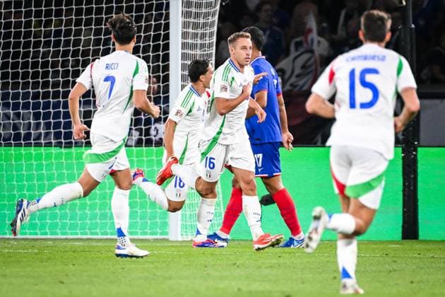 September 6, 2024, Paris, France, France: Davide FRATTESI of Italy celebrate his goal with teammates during the UEFA Nations League, League A - Group 2 football match between France and Italy at Parc des Princes Stadium on September 06, 2024 in Paris, France. Paris France - ZUMAm308 20240906_zsp_m308_006 Copyright: xMatthieuxMirvillex