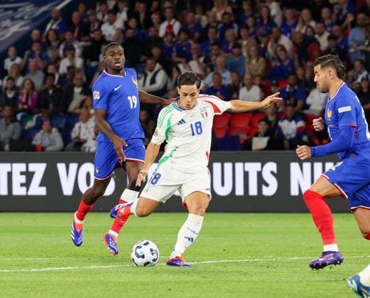 National League Football Match France - Italy 2024 25 During the first match of National League 06 09 2024 Football match between France vs Italy at the Parc des Princes stadium in Paris in picture Giacomo Raspadori(Italy) PARIGI Stadio dei Principi Parigi Francia Copyright: xFABIOxSASSOxFabioxSassox 0A4A4476-2