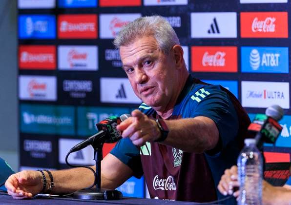 September 6, 2024, Pasadena, California, USA: Javier Aguirre head coach of the national team, Nationalteam of Mexico prior to their practice in preparation for the MexTour international match, Länderspiel, Nationalmannschaft against New Zealand held on Friday September 6, 2024 at the Rose Bowl Stadium in Los Angeles, California. JAVIER ROJAS PI Pasadena USA - ZUMAp124 20240906_zaa_p124_008 Copyright: xJavierxRojasx