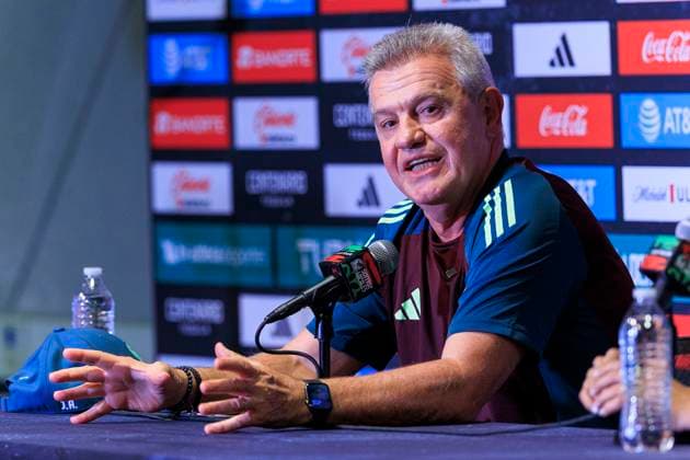 September 6, 2024, Pasadena, California, USA: Javier Aguirre head coach of the national team, Nationalteam of Mexico prior to their practice in preparation for the MexTour international match, Länderspiel, Nationalmannschaft against New Zealand held on Friday September 6, 2024 at the Rose Bowl Stadium in Los Angeles, California. JAVIER ROJAS PI Pasadena USA - ZUMAp124 20240906_zaa_p124_010 Copyright: xJavierxRojasx