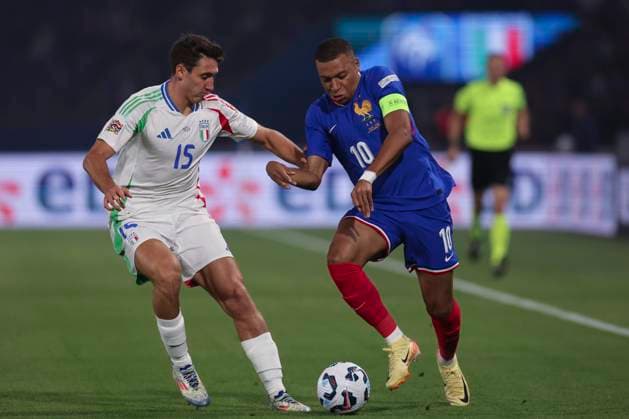 France v Italy - UEFA Nations League 2024 25 League A Group A2 Sebastien Muylaert MAXPPP - Paris 06 09 2024 Kylian Mbappe 10 of France during the UEFA Nations League 2024 25 League A Group A2 match between France and Italy at Parc des Princes in Paris, France. 06.09.2024 Paris France  Copyright: xMAXPPPxSébastienxMuylaertx LTG202409074653 LTG202409074653