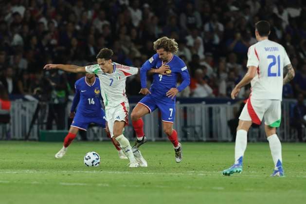 France v Italy - UEFA Nations League 2024 25 League A Group A2 Sebastien Muylaert MAXPPP - Paris 06 09 2024 Samuele Ricci 7 of Italy during the UEFA Nations League 2024 25 League A Group A2 match between France and Italy at Parc des Princes in Paris, France. 06.09.2024 Paris France  Copyright: xMAXPPPxSébastienxMuylaertx LTG202409074657 LTG202409074657