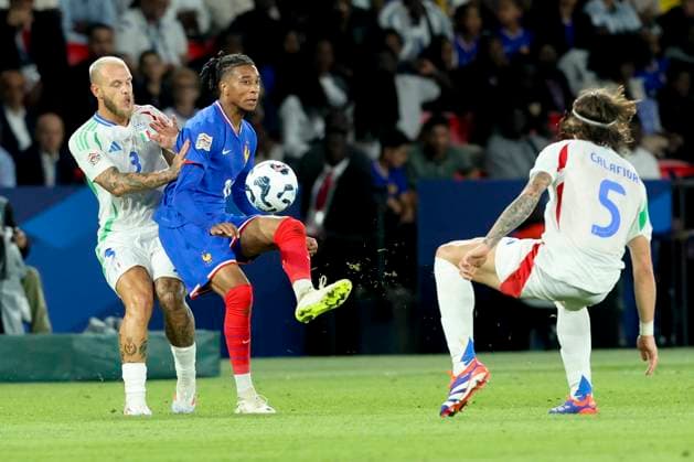 France v Italy - UEFA Nations League 2024 25 League A Group A2 Sebastien Muylaert MAXPPP - Paris 06 09 2024 Michael Olise 14 of France during the UEFA Nations League 2024 25 League A Group A2 match between France and Italy at Parc des Princes in Paris, France. 06.09.2024 Paris France  Copyright: xMAXPPPxSébastienxMuylaertx LTG202409074668 LTG202409074668