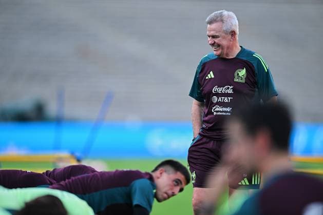 Sport Bilder des Tages RECORD DATE NOT STATED Seleccion Mexicana 2024 Mexico Team Training Session Javier Aguirre head coach during the Mexican national team, Nationalteam (Mexico) Training Session prior to the friendly preparation match against New Zealand, at Rose Bowl Stadium, on September 06, 2024, Pasadena, Los Angeles California, United States. PASADENA LOS ANGELES CALIFORNIA UNITED STATES  Copyright: xJorgexMartinezx 20240906202144_SNM_MEX_TRAIN_AGUIRRE8