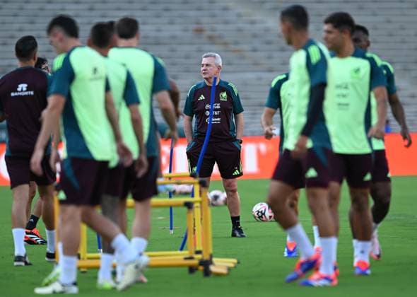 RECORD DATE NOT STATED Seleccion Mexicana 2024 Mexico Team Training Session Javier Aguirre head coach during the Mexican national team, Nationalteam (Mexico) Training Session prior to the friendly preparation match against New Zealand, at Rose Bowl Stadium, on September 06, 2024, Pasadena, Los Angeles California, United States. PASADENA LOS ANGELES CALIFORNIA UNITED STATES  Copyright: xJorgexMartinezx 20240906202649_SNM_MEX_TRAIN_AGUIRRE22