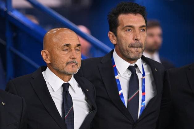 France v Italy - UEFA Nations League 2024 25 League A Group A2 Luciano Spalletti, coach of Italy, and Gianluigi Buffon during the UEFA National League Matchday 1 match between France and Italy at the Parc des Princes Stadium in Paris, France, on September 6, 2024. Paris France  Copyright: xDomenicoxCippitellix originalFilename:cippitelli-franceit240906_npucR.jpg