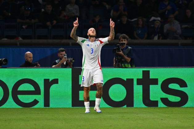 France v Italy - UEFA Nations League 2024 25 League A Group A2 Federico Dimarco (ITA) celebrates after scoring the goal of 1-1 during the UEFA National League Matchday 1 match between France and Italy at the Parc des Princes Stadium in Paris, France, on September 6, 2024. Paris France  Copyright: xDomenicoxCippitellix originalFilename:cippitelli-franceit240906_nptEW.jpg