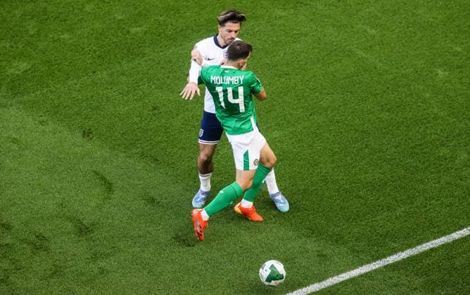UEFA Nations League Group B2, Aviva Stadium, Dublin 7 9 2024 Republic of Ireland vs England Tempers flare between England s Jack Grealish and Jayson Molumby of Ireland Tempers flare between Jack Grealish and Jayson Molumby 7 9 2024  Copyright: x INPHO BryanxKeanex BI7I7619