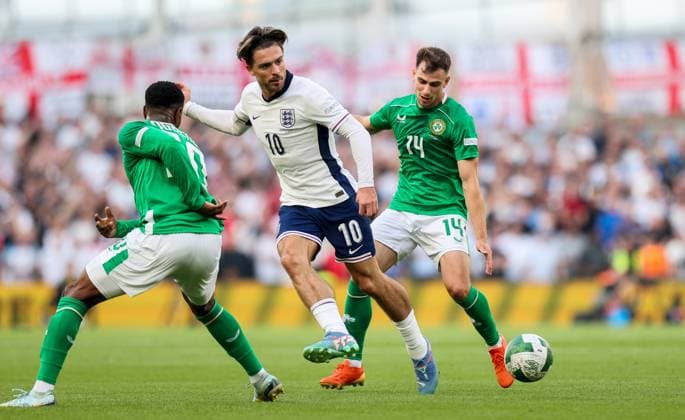 UEFA Nations League Group B2, Aviva Stadium, Dublin 7 9 2024 Republic of Ireland vs England Ireland s Jayson Molumby with Jack Grealish of England Jayson Molumby with Jack Grealish 7 9 2024  Copyright: x INPHO RyanxByrnex RB1_1155
