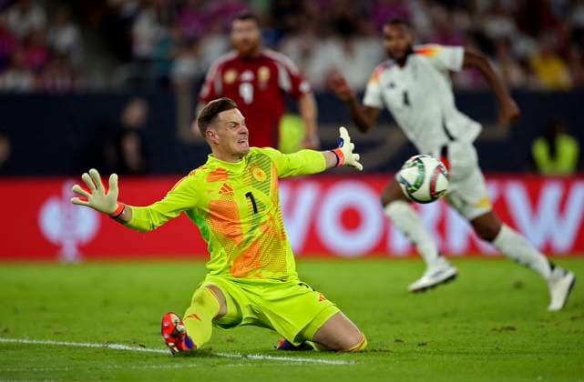 07 09 2024, Football UEFA Nations League 2024 25, Group 3, Matchday 1, Germany Hungary, at Merkur Spiel Arena Düsseldorf Goalkeeper Marc Andre ter Stegen Germany defends the ball