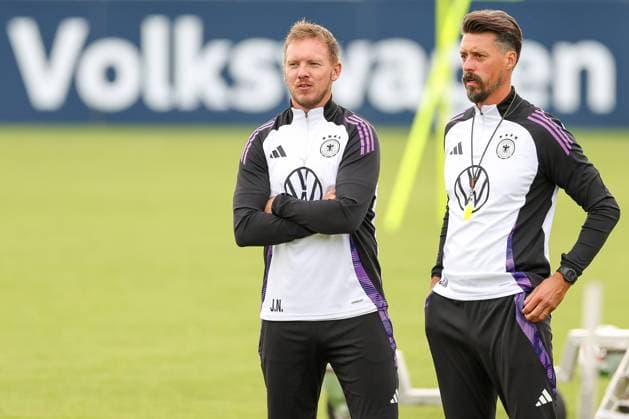 08 09 2024, Düsseldorf, soccer, public training national team Germany, Paul Janes stadium coach Julian Nagelsmann GER national coach Sandro Wagner GER assistant coach DFB regulations prohibit any use of photographs as image sequences and or quasi video North Rhine-Westphalia Germany