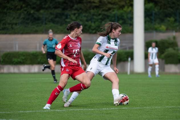 Sara Agrez (4 Koeln) and Kiki Scholten (20 Moenchengladbach) battle for the ball during the DFB-Pokal game between Borussia Moenchengladbach and 1. FC Koeln at the Grenzlandstadion in Moenchengladbach, Germany (Martin Pitsch SPP) Copyright: xMartinxPitsch SPPx spp-en-MaPi-20240908_NIKON Z 6_20240908_BMGvKOE_DSC5370
