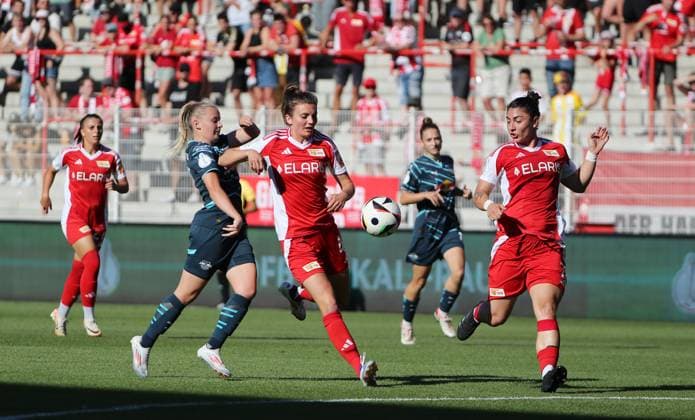 Vanessa Fudalla in a duel with Marie Becker, Eleni Markou Action Match scene Sport Football Soccer Women DFB Cup 2nd round Season 2024 2025 08 09 2024 1 FC Union Berlin vs RB Leipzig RBL DFL regulations prohibit any use of photographs as image sequences and or quasi video
