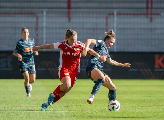 Soccer, Women, Season 2024 2025, DFB Cup 2 Round , 1 FC Union Berlin RB Leipzig, f l Dina Orschmann 1 Women 1 FC Union , Sandra Starke RB Leipzig , 08 09 2024, Copyright: xMatthiasxKochx