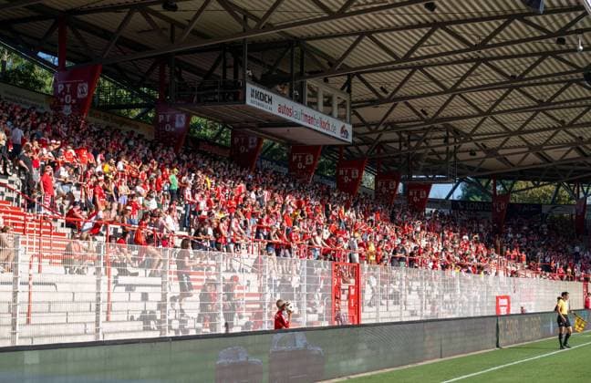 Soccer, Women, Season 2024 2025, DFB Pokal 2 Round , 1 FC Union Berlin RB Leipzig, Fans of Union on the Gegengerade, 08 09 2024, Copyright: xMatthiasxKochx