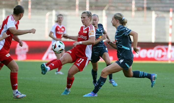 Dina Orschmann, Nina Räcke Zweikampf Spielzene Action Sport Fußball Fußball Damen DFB Pokal 2 Runde Saison 2024 2025 08 09 2024 1 FC Union Berlin vs RB Leipzig RBL DFL regulations prohibit any use of photographs as image sequences and or quasi video