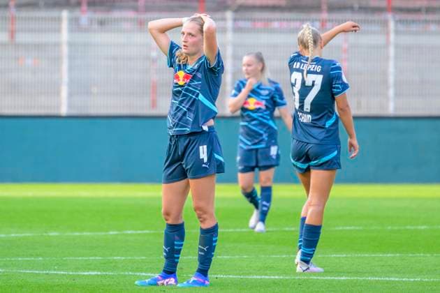 GER, Berlin, Football, 1 FC Union Berlin vs Rasenballsport Leipzig DFB Pokal, Matchday 2, Women, Bundesliga, DFB, Season 2024 2025, Alte Foersterei, Nina Raecke RB Leipzig 04 and Schmid 37, after losing the match, sad, depressed, angry, DFB DFL REGULATIONS PROHIBIT ANY USE OF PHOTOGRAPHS AS IMAGE SEQUENCES AND OR QUASI VIDEO, 08 09 2024, Copyright: HMBxMedia UwexKoch