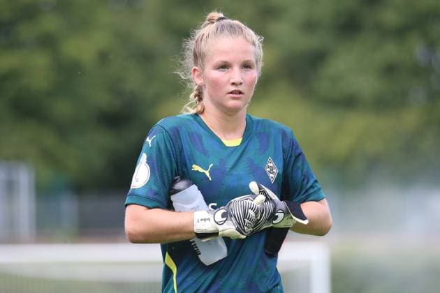 Mönchengladbach, Germany 08 September 2024 DFB Pokal Women 2024 2025 Borussia Mönchengladbach vs 1 FC Köln Im Bild Torhueterin Jil Frehse Borussia Mönchengladbach DFB regulations prohibit any use of photographs as image sequences and or quasi video Grenzlandstadion Nordrhein Westfalen Copyright: xFotostandx xVanxderxVeldenx