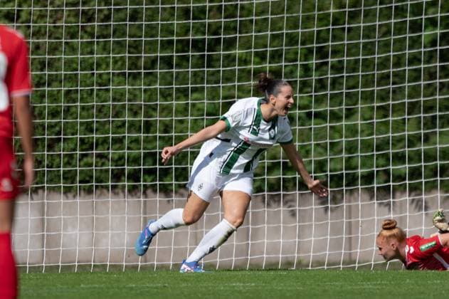 Flaka Aslanaj (9 Moenchengladbach) celebrates after scoring her team s first goal during the DFB-Pokal game between Borussia Moenchengladbach and 1. FC Koeln at the Grenzlandstadion in Moenchengladbach, Germany (Martin Pitsch SPP) Copyright: xMartinxPitsch SPPx spp-en-MaPi-20240908_NIKON Z 6_20240908_BMGvKOE_DSC5500