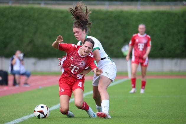 Mönchengladbach, Germany 08 September 2024 DFB Pokal Women 2024 2025 Borussia Mönchengladbach vs 1 FC Köln In the picture from left in duel Sara Agrez 1 FC Köln and Kiki Scholten Borussia Mönchengladbach DFB regulations prohibit any use of photographs as image sequences and or quasi video Grenzlandstadion Nordrhein Westfalen Copyright: xFotostandx xVanxderxVeldenx