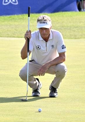 JENNINGS, MO - SEPTEMBER 08: Golfer Bernhard Langer lines up his putt on the 18 green during the final round of the Ascension Charity Classic on September 08, 2024, at Norwood Hills Country Club in Jennings, MO. (Photo by Keith Gillett Icon Sportswire) GOLF: SEP 08 PGA, Golf Herren TOUR Champions Ascension Charity Classic EDITORIAL USE ONLY Icon240908525