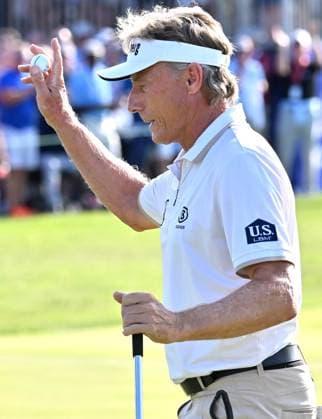 JENNINGS, MO - SEPTEMBER 08: Golfer Bernhard Langer responds to the crowd after sinking a match-tying birdie putt on the 18 green to force a one-hole playoff during the final round of the Ascension Charity Classic on September 08, 2024, at Norwood Hills Country Club in Jennings, MO. (Photo by Keith Gillett Icon Sportswire) GOLF: SEP 08 PGA, Golf Herren TOUR Champions Ascension Charity Classic EDITORIAL USE ONLY Icon240908530