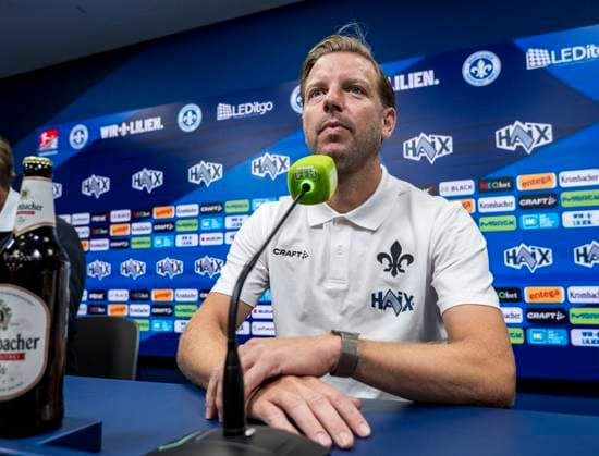 09 09 2024, xfux, Fussball 2 Bundesliga, SV Darmstadt 98 Press Conference Presentation of Coach Florian Kohfeldt, emspor, v l Coach Florian Kohfeldt SV Darmstadt 98 DFL DFB REGULATIONS PROHIBIT ANY USE OF PHOTOGRAPHS as IMAGE SEQUENCES and or QUASI VIDEO Licensing of the photographic work to and or by SV Darmstadt 1898 e V and subsidiaries is not permitted No release of or sale to SV Darmstadt 1898 e V Darmstadt