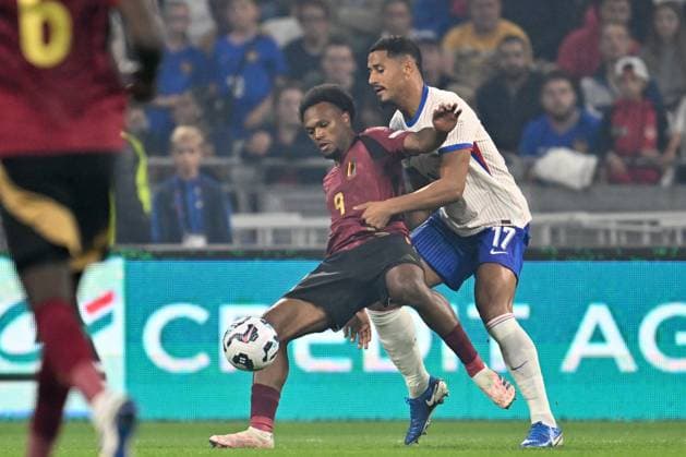 240909 UEFA NATIONS LEAGUE A2 - D2 FRANCE VS BELGIUM Lois Openda (9) of Belgium fighting for the ball with William Saliba (17) of France during a soccer game between the national teams of France, called les Bleus and Belgium, called the Red Devils in the Second game in group A2 in the UEFA Nations League , on Monday 9 September 2024 in Lyon , France . photo isosport David Catry LYON FRANCE  Copyright: xx 479930