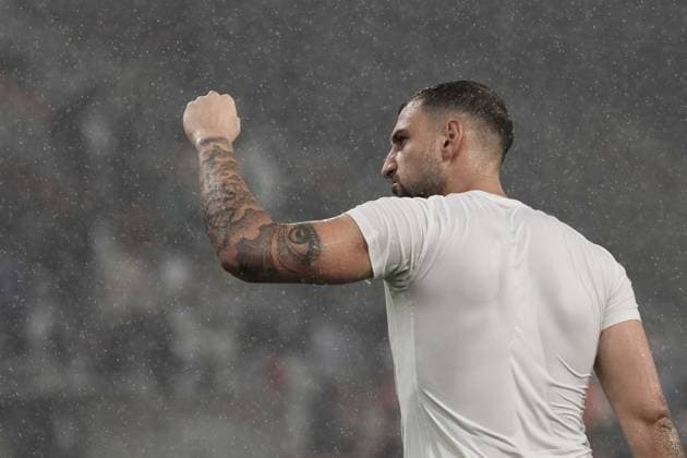 Italy s goalkeeper Gianluigi Donnarumma celebrates for the victory during the Uefa Nations League 24-25 soccer match between Israel and Italy (group B) at the Bozsik Arena, Budapest, Hungary - September 9, 2024. - Soccer .  Copyright: xMassimoxPaolone LaPressex