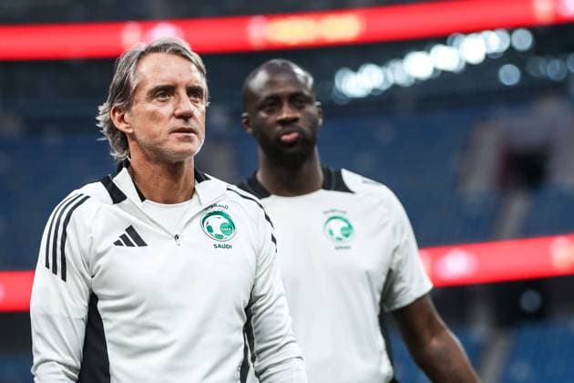 DALIAN, CHINA - SEPTEMBER 09: Roberto Mancini (L), head coach of Team Saudi Arabia, and Yaya Toure of Team Saudi Arabia attend a training session ahead of the 2026 FIFA World Cup, WM, Weltmeisterschaft, Fussball Qualifier third round Group C match between China and Saudi Arabia on September 9, 2024 in Dalian, Liaoning Province of China.  Copyright: xVCGx 111516993005