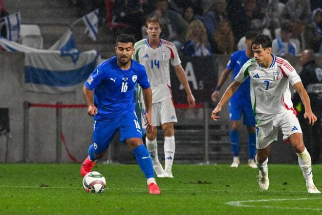 Budapest: Mohammad Abu Fani (Israel) in action against Samuele Ricci (Italy) during the UEFA Nations League match between Italy vs. Israele on 9th September 2024 at the Bozsik Arena stadium in Budapest, Hungary - UEFA Nations League - Israel vs Italy  - ZUMAp169 20240909_zsa_p169_150 Copyright: xVincenzoxOrlando IPAxSportx