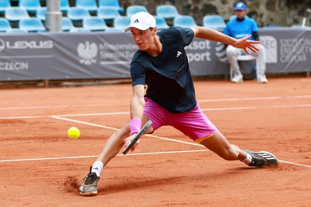 SZCZECIN, 10.09.2024 TURNIEJ TENISA ZIEMNEGO ATP, Tennis Herren CHALLENGER INVEST IN SZCZECIN OPEN 2024 NZ GABRIEL DEBRU KRZYSZTOF CICHOMSKI NEWSPIX.PL --- Newspix.pl POLAND OUT!  240910KCI045