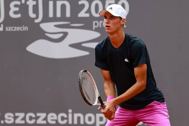 SZCZECIN, 10.09.2024 TURNIEJ TENISA ZIEMNEGO ATP, Tennis Herren CHALLENGER INVEST IN SZCZECIN OPEN 2024 NZ GABRIEL DEBRU KRZYSZTOF CICHOMSKI NEWSPIX.PL --- Newspix.pl POLAND OUT!  240910KCI050